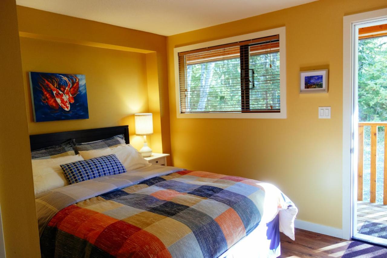 Skeena River House Bed & Breakfast Terrace Exterior foto